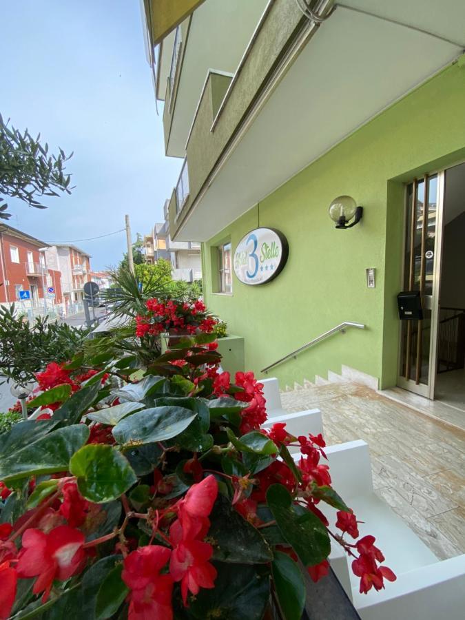 Hotel Tre Stelle Римини Екстериор снимка